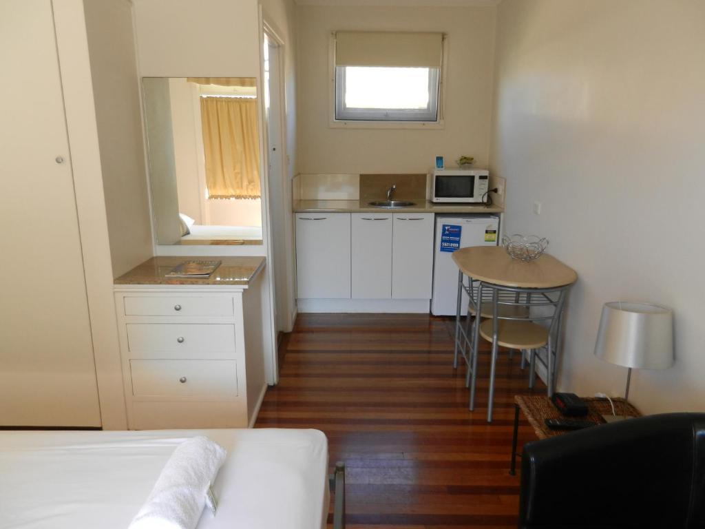 Golden Shores Motel Bilinga Cameră foto