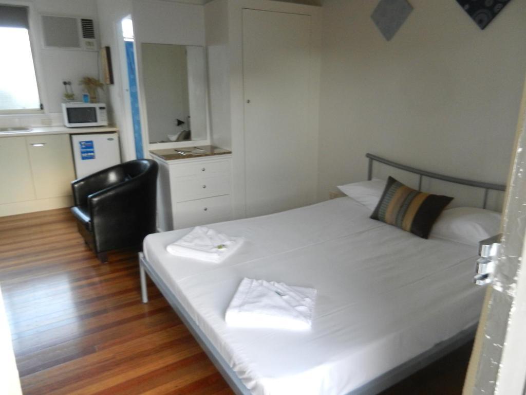 Golden Shores Motel Bilinga Cameră foto